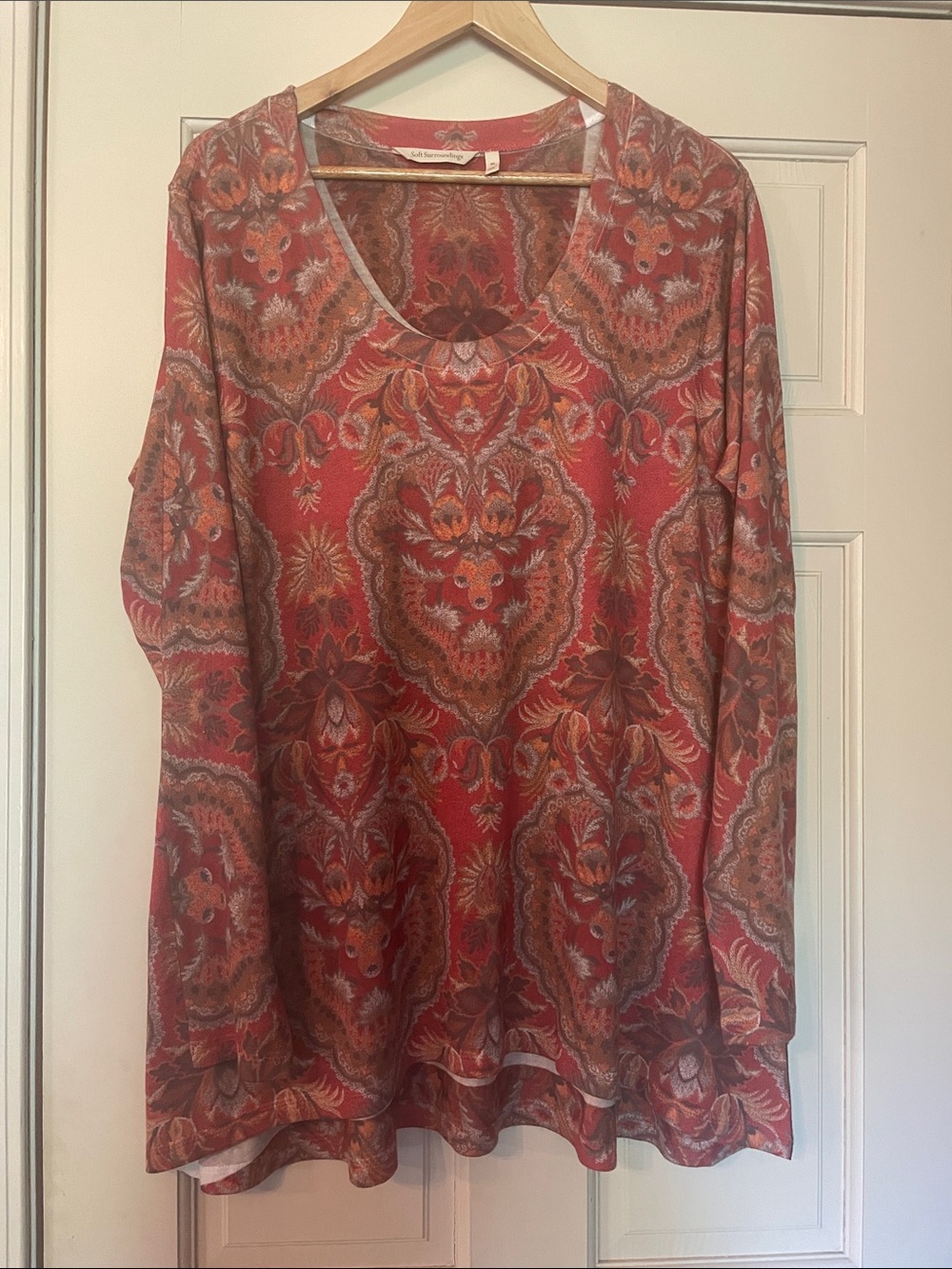 Soft Surroundings Red Paisley-Print Long Sleeve Scoop Neck Top—Size XL